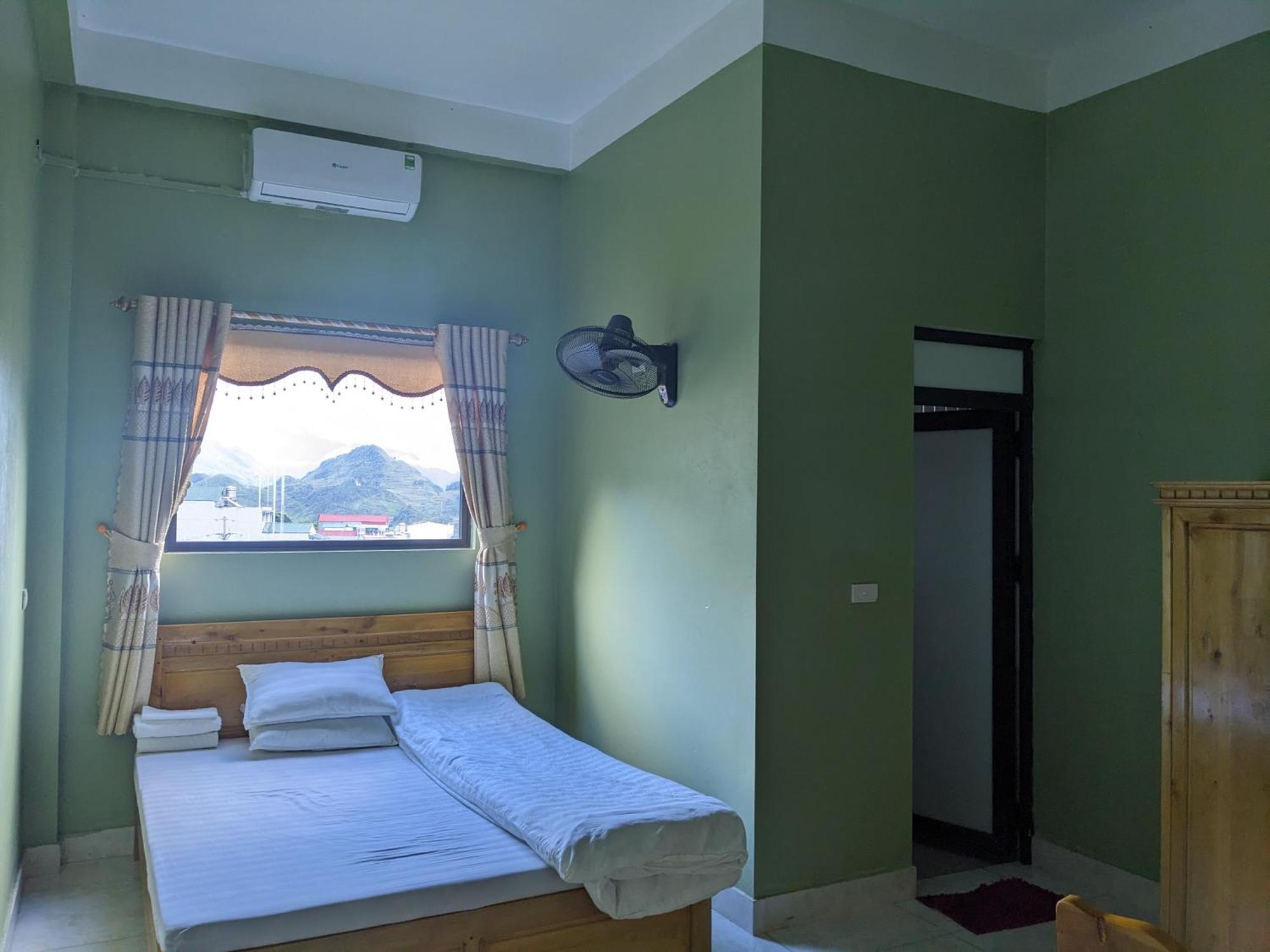 Nha Nghi Ngoc Lam Hotel Quan Ba Szoba fotó