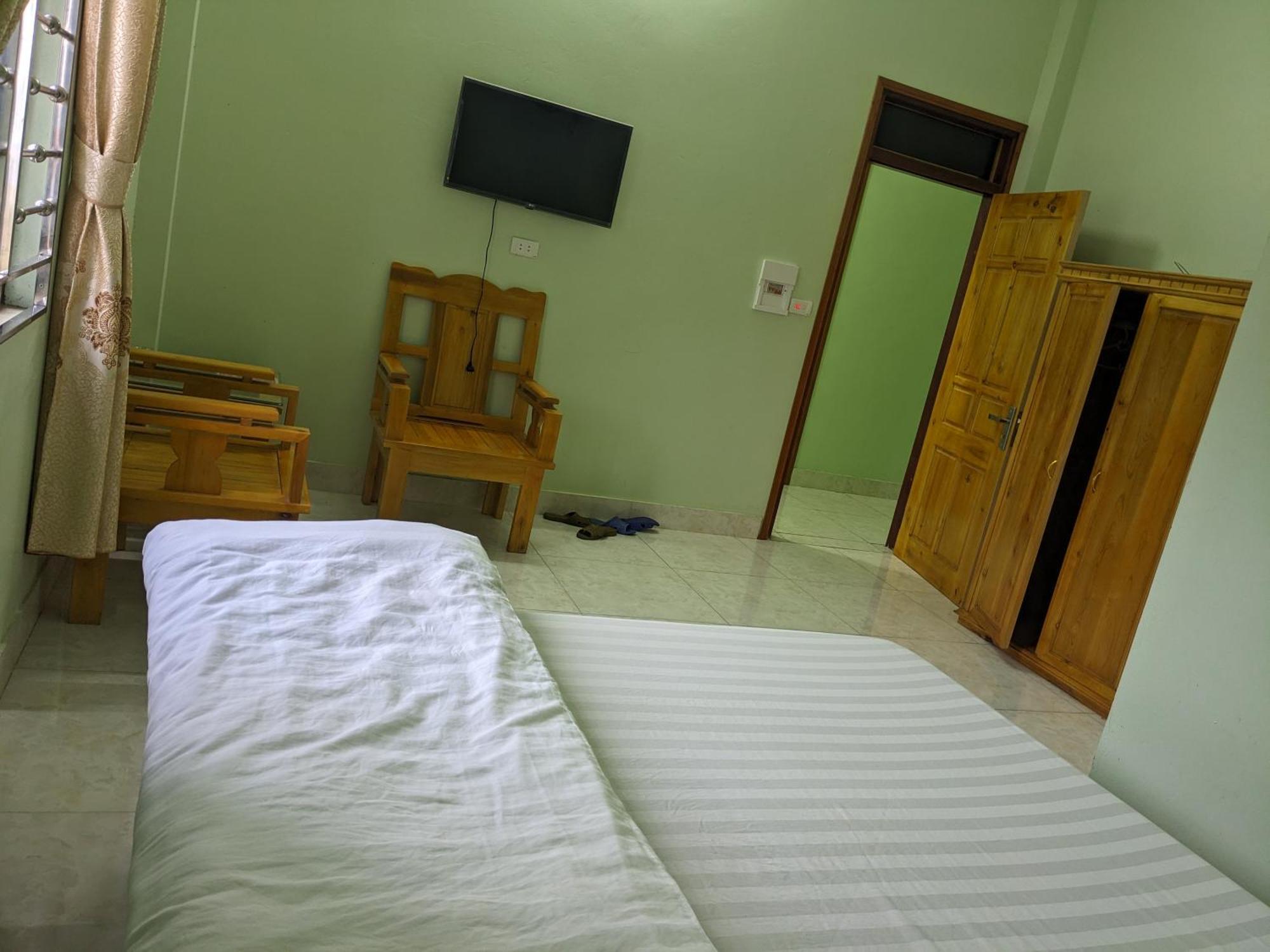 Nha Nghi Ngoc Lam Hotel Quan Ba Szoba fotó